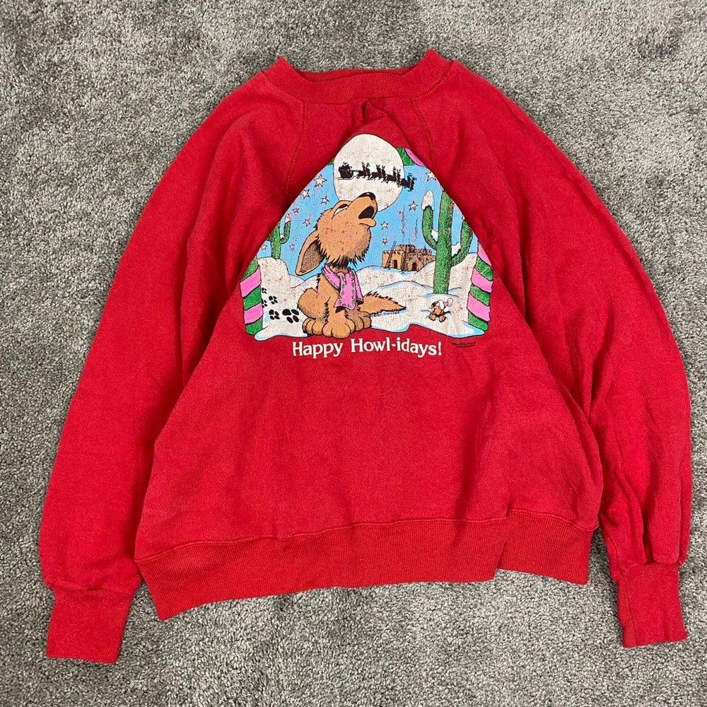 Happy‎ howl-idays crewneck